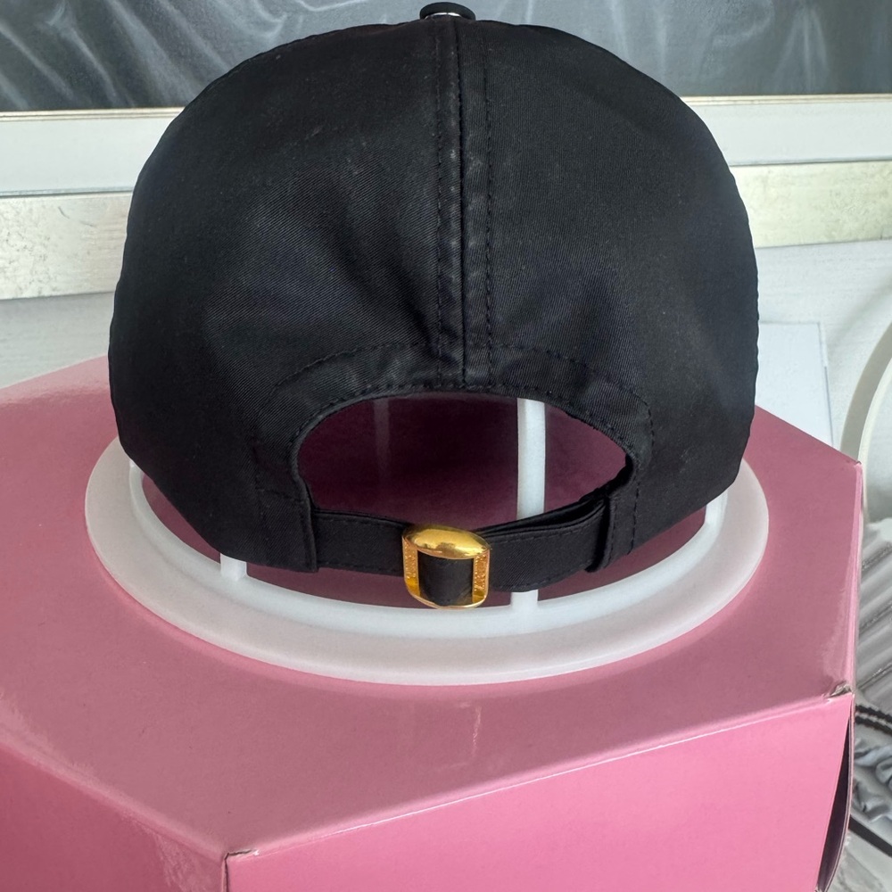 Valentino Garavani Black Cap with Gold Logo - Picture 2 of 11